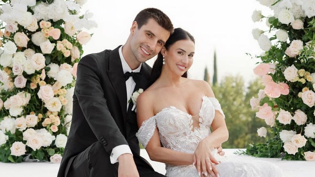 Lauren Gottlieb Gets Married To Longtime Boyfriend Tobias Jones