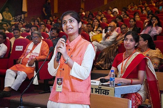 mouck parliament in mp bhopal talk students