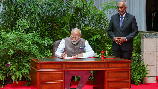 pm modi maldeev