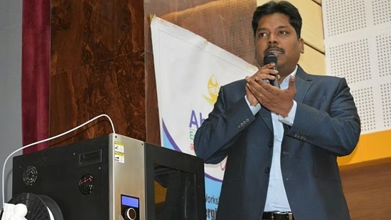 sibi chakrawarti ias