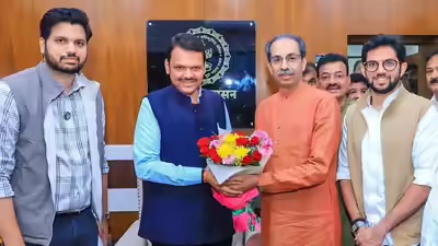 udhav thackre meet cm devendra fadanvies