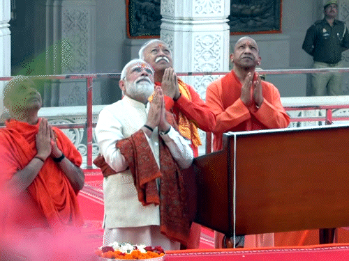 pm modi ayodhya ram mandir flag